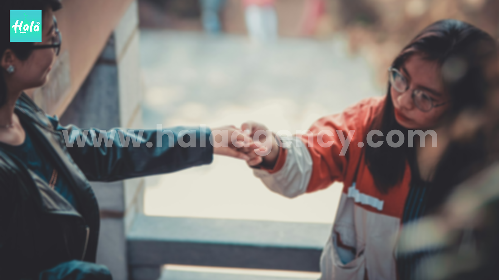 Understanding Audiences’ Trust as Hala Live Agents